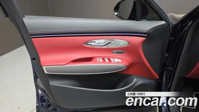 Genesis GV70 — Фото автомобиля 13