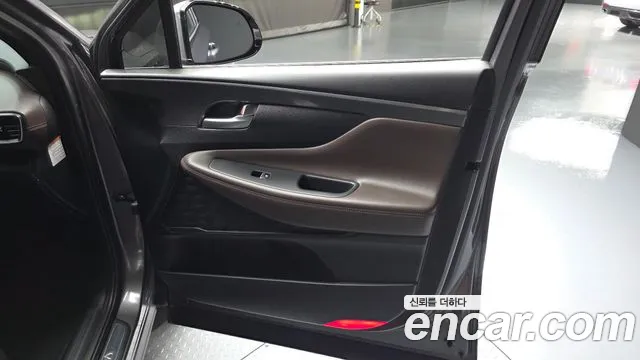 Hyundai Santafe — Фото автомобиля 23