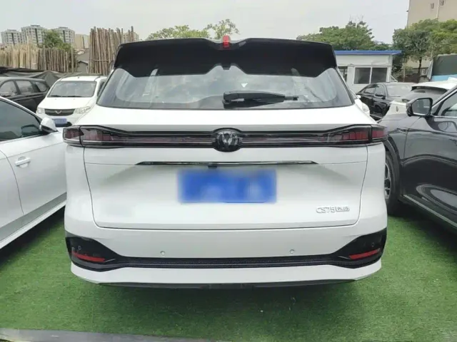 Changan CS75 Plus — Фото автомобиля 5