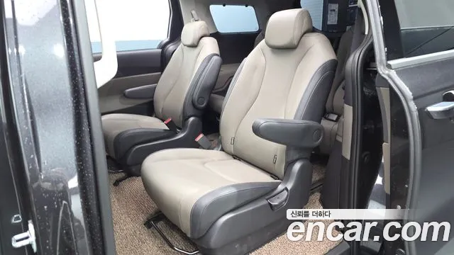 Kia Carnival 4th Gen — Фото автомобиля 18