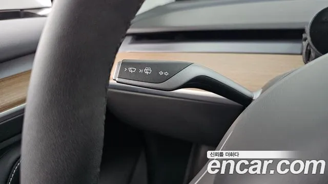 Tesla Model 3 — Фото автомобиля 28