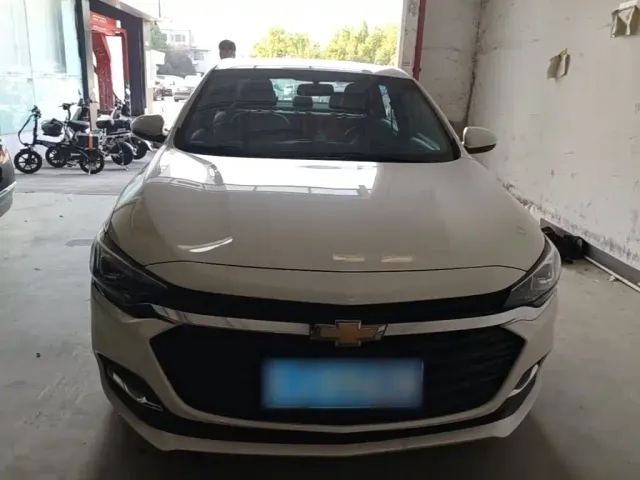Chevrolet Monza — Фото автомобиля 2