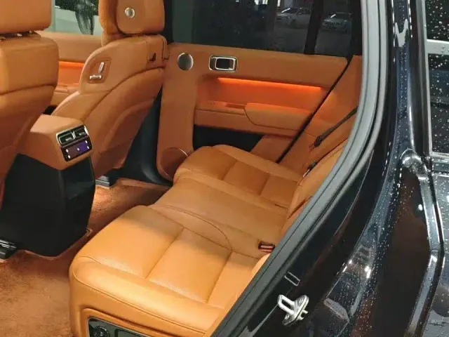 Li Auto L7 — Фото автомобиля 6