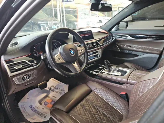 BMW 7 Series — Фото автомобиля 4