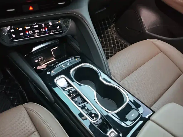 Buick Envision Plus — Фото автомобиля 13