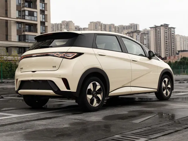 BYD Dolphin — Фото автомобиля 6