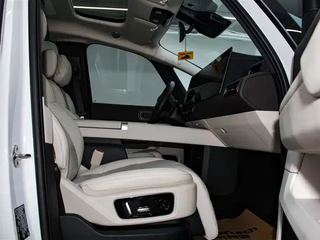 Li Auto MEGA — Фото автомобиля 19