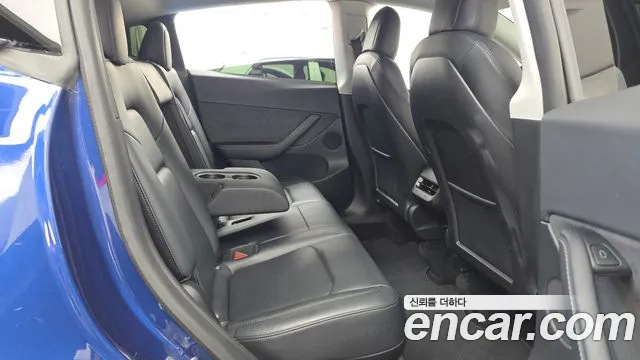 Tesla Model Y — Фото автомобиля 18