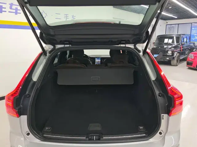 Volvo XC60 — Фото автомобиля 4