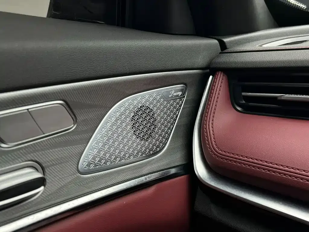 Jetour Jetour X70 PLUS 2023 1.5T DCT Warrior PLUS 7-seater — Фото автомобиля 12