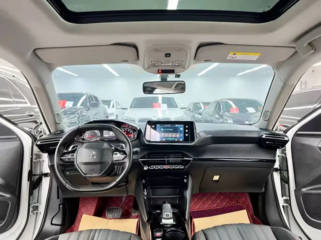 Peugeot 2008 — Фото автомобиля 9