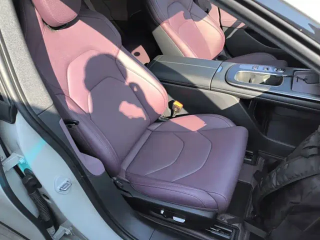 Xiaomi SU7 — Фото автомобиля 24