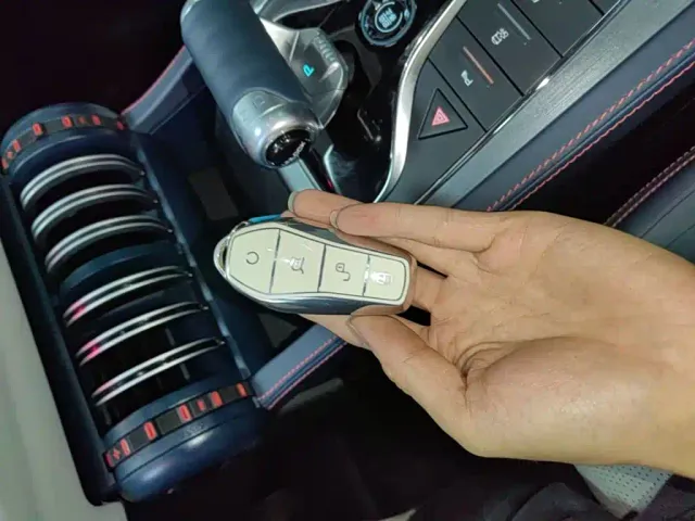 BYD Yuan PLUS — Фото автомобиля 8