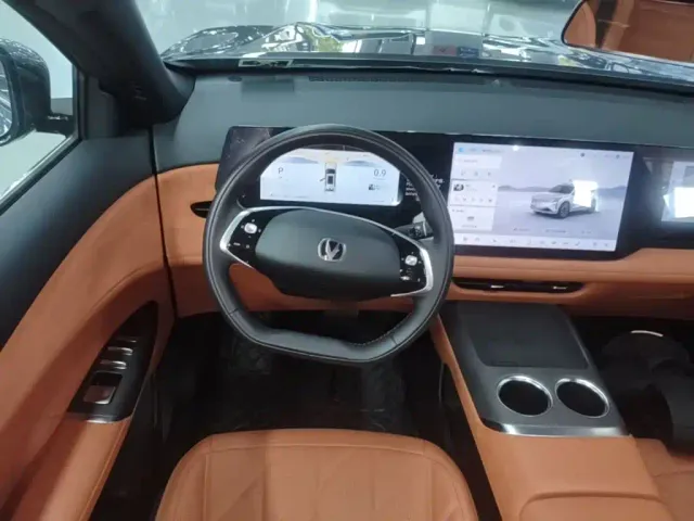Changan CS75 Plus — Фото автомобиля 10