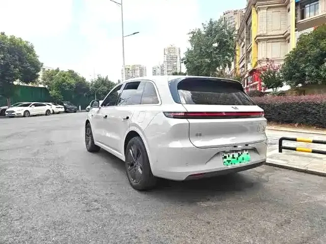 Li Auto L6 — Фото автомобиля 2