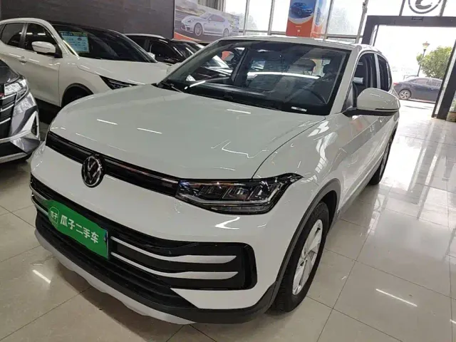 Фотография автомобиля — Volkswagen Tharu