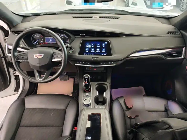 Cadillac XT4 — Фото автомобиля 9