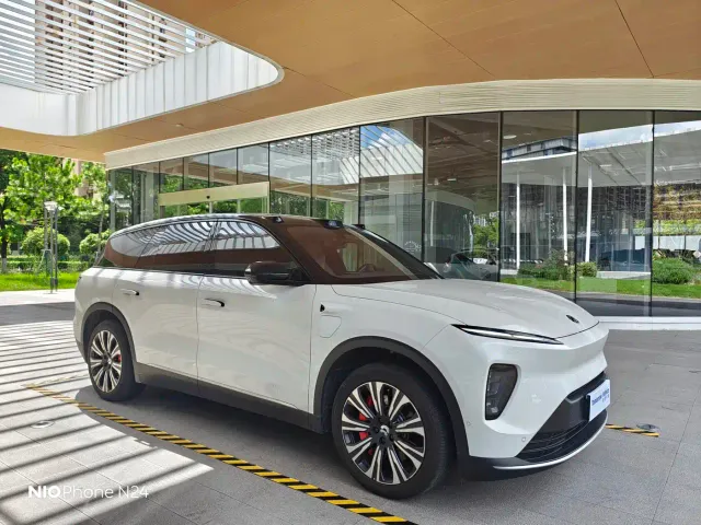 Nio ES8 — Фото автомобиля 7