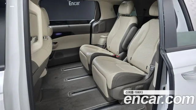 Kia Carnival — Фото автомобиля 18