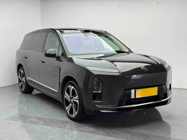 Nio ES8 — Фото автомобиля 3