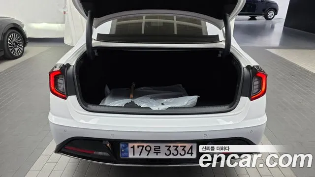 Hyundai Sonata — Фото автомобиля 26