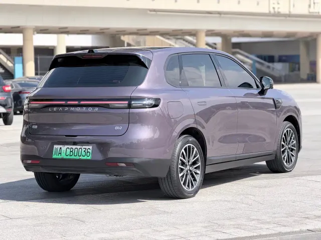 Leapmotor B10 — Фото автомобиля 4