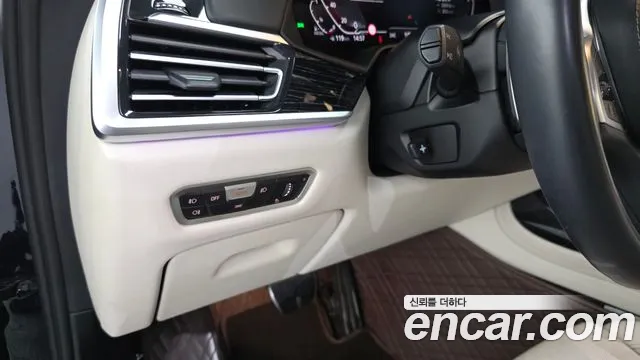 BMW X7 — Фото автомобиля 26
