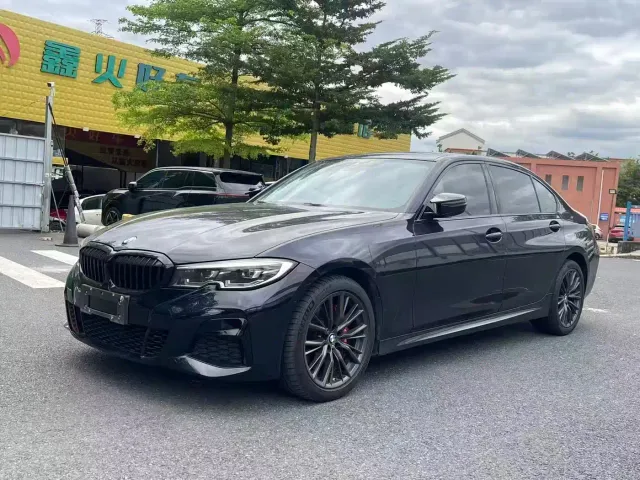 Фотография автомобиля — BMW 3 Series