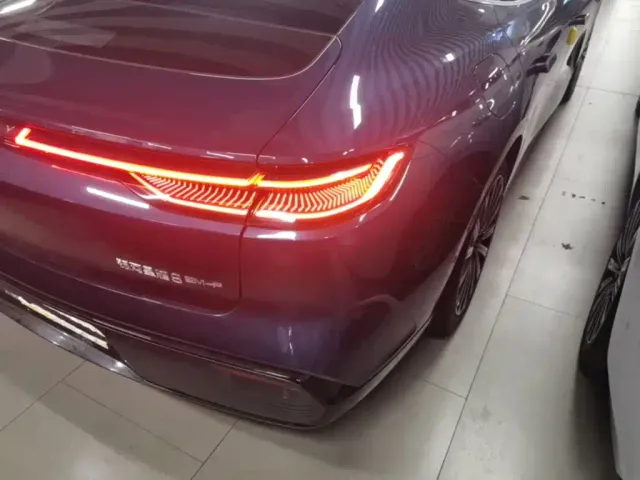 Geely Galaxy Xingyao 8 — Фото автомобиля 7