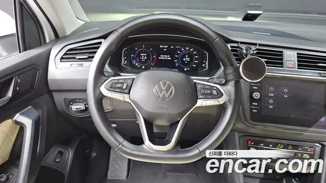 Volkswagen Tiguan Generation 2 — Фото автомобиля 18
