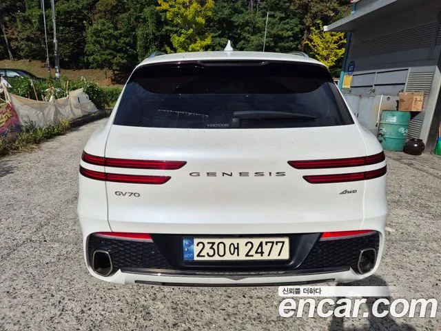 Genesis GV70 — Фото автомобиля 2