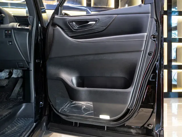 Toyota Alphard — Фото автомобиля 14