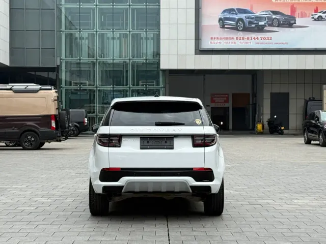 Land Rover Discovery Sport — Фото автомобиля 6