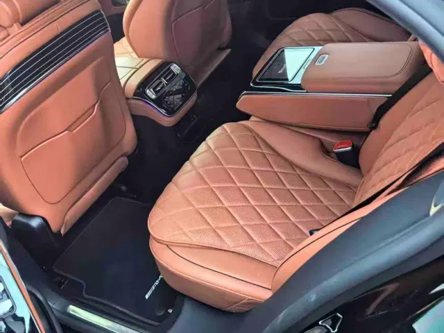 Mercedes-Benz S-Class — Фото автомобиля 4