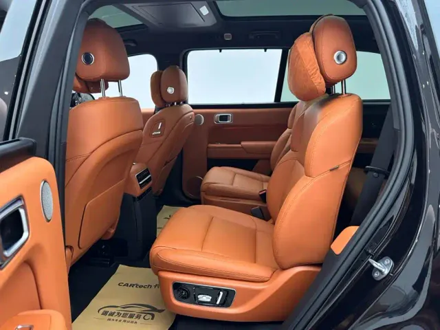 Li Auto L9 — Фото автомобиля 9