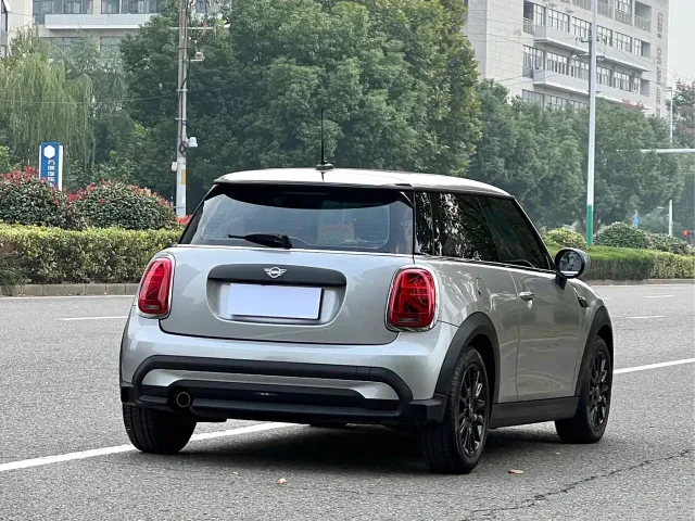 MINI Hatch — Фото автомобиля 3