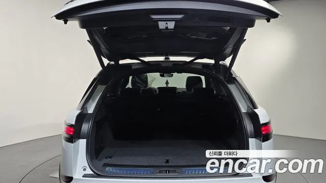 Land Rover Range Rover Velar — Фото автомобиля 27