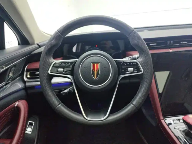 Hongqi H5 — Фото автомобиля 15