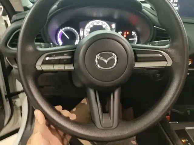 Mazda CX-30 EV — Фото автомобиля 10