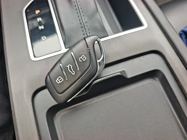 Roewe i5 — Фото автомобиля 8