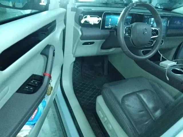 Leapmotor C11 — Фото автомобиля 17