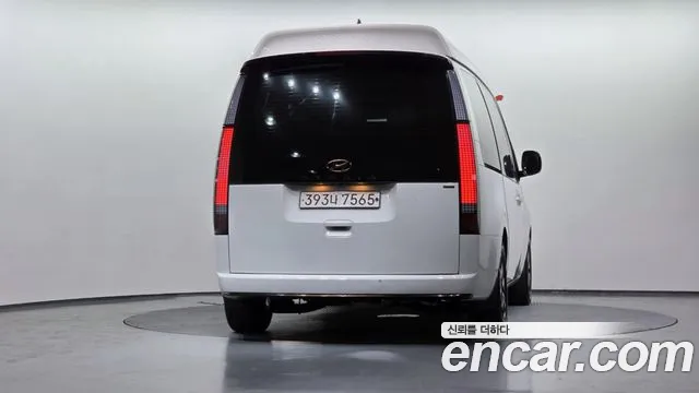 Hyundai Staria Staria 4WD Lounge 7 мест — Фото автомобиля 4