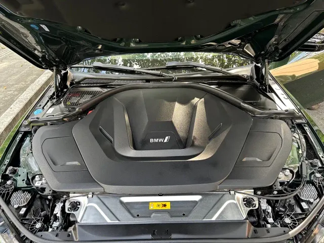 BMW i4 — Фото автомобиля 8