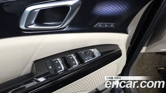 Kia Canival Carnival 4 поколение Бензин 9 мест Signature — Фото автомобиля 27