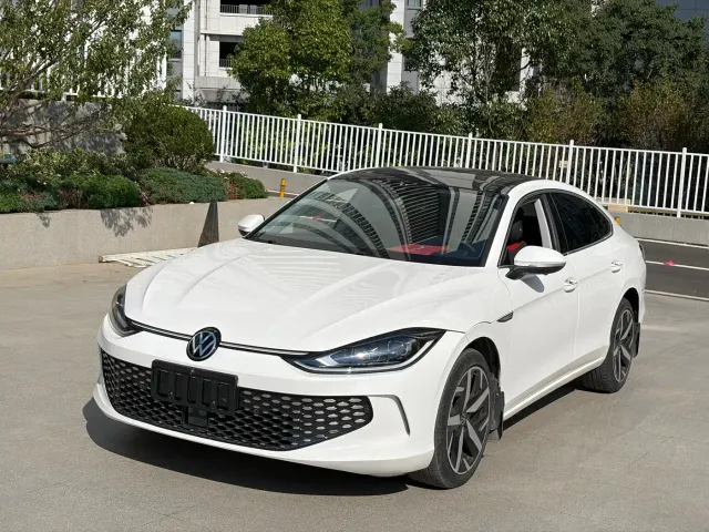 Фотография автомобиля — Volkswagen Lamando