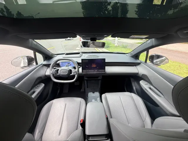 Lynk & Co Z20 — Фото автомобиля 5