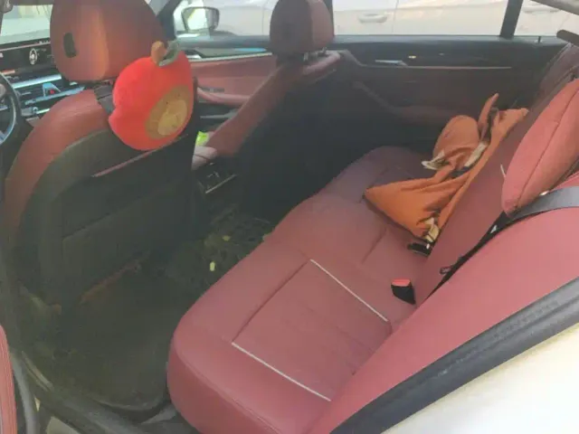 BMW 5 Series — Фото автомобиля 11