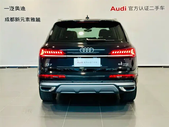 Audi Q7 — Фото автомобиля 5
