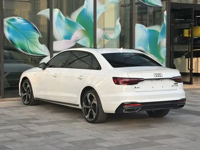 Audi A4L — Фото автомобиля 18