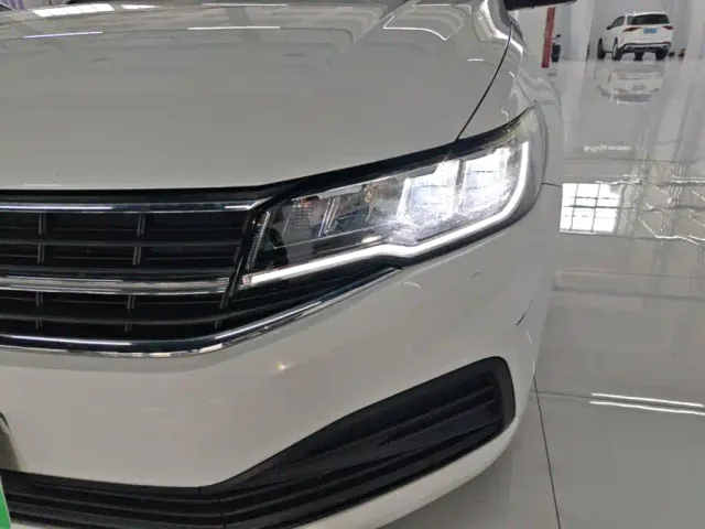 Volkswagen Bora — Фото автомобиля 23